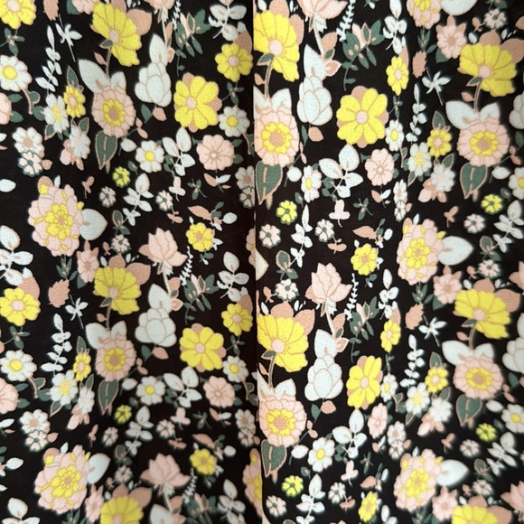 Loft blousy tank. Hardly worn. Great condition - Picture 3 of 4